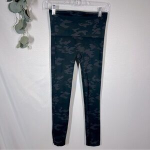 SPANX | Look At Me 7/8 Leggings High Rise Black Gray Camo Women’s Size Medium